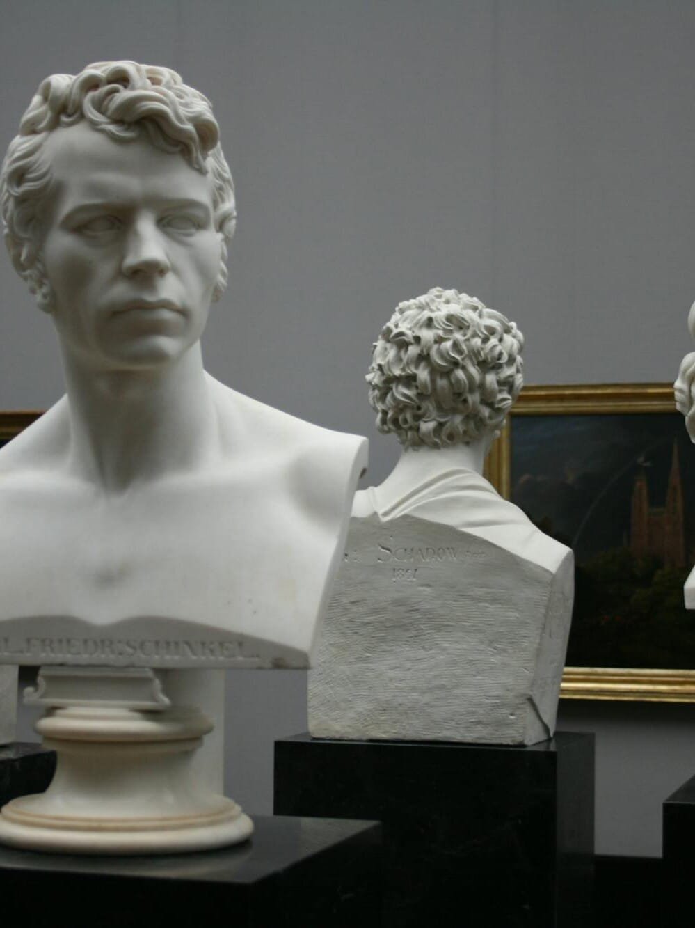 Slasheur vs Spécialiste : quel est le profil le plus adapté au domaine de la communication ?